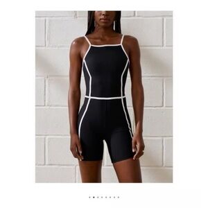 Abercrombie & Fitch YPB sculptLUX High-Neck Onesie M